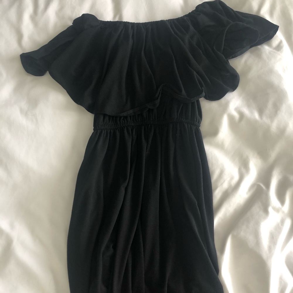 Off shoulder ruffle maxi dress